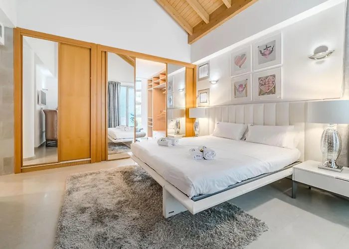 Вилла Miami Адехе